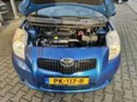 Toyota Yaris thumbnail 7