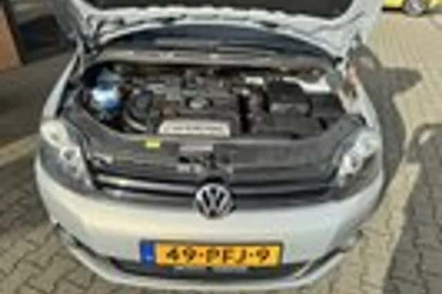Volkswagen Golf (2011) thumbnail 7