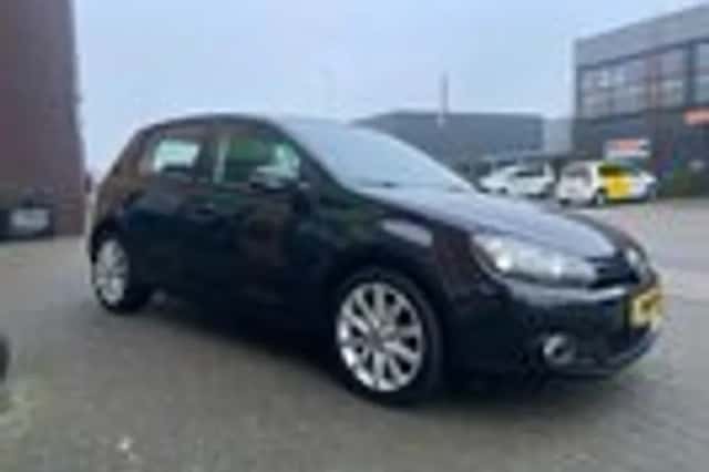 Volkswagen Golf (2009) thumbnail 2