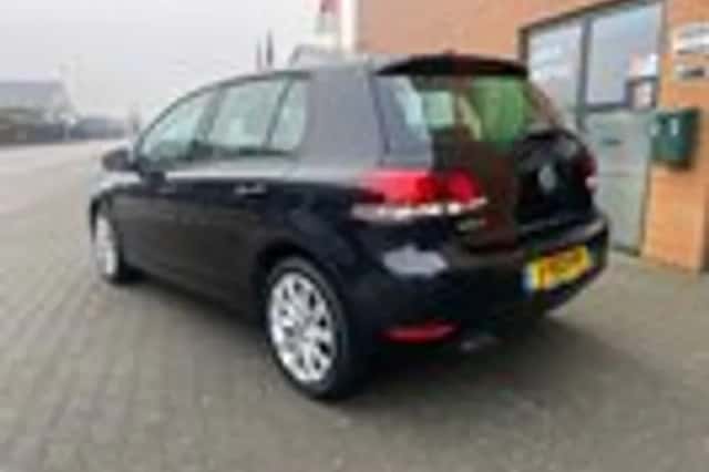 Volkswagen Golf (2009) thumbnail 5