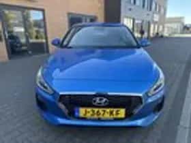 Hyundai i30 (2018) thumbnail 2