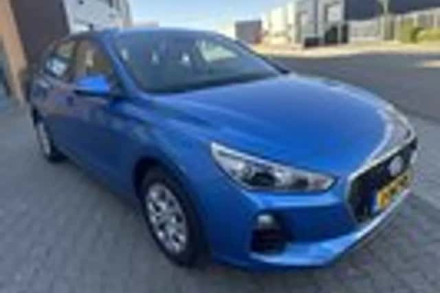 Hyundai i30 (2018) thumbnail 3