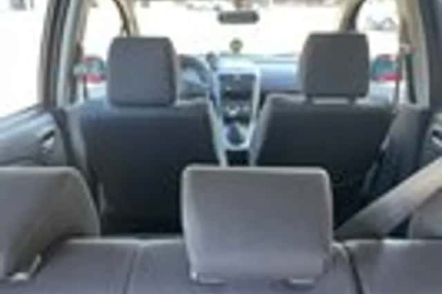 Suzuki Splash (2010) thumbnail 11
