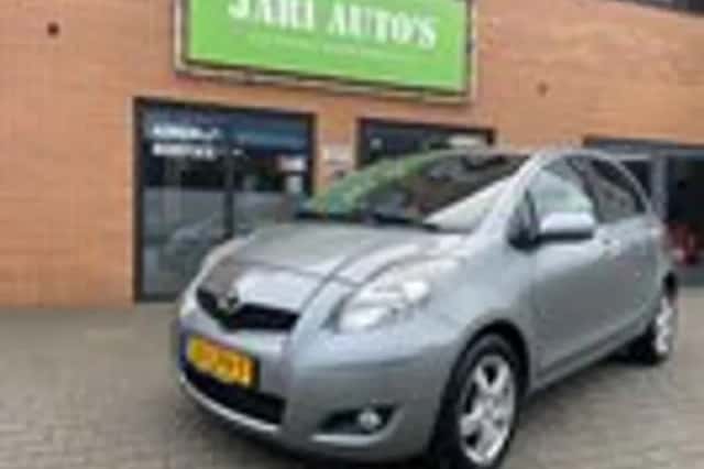 Toyota Yaris (2010) thumbnail 1