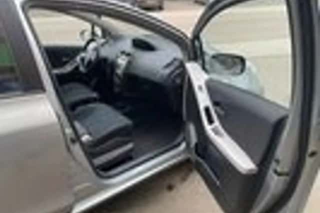 Toyota Yaris (2010) thumbnail 11