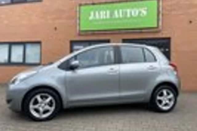 Toyota Yaris (2010) thumbnail 6