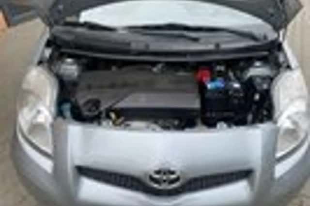 Toyota Yaris (2010) thumbnail 7