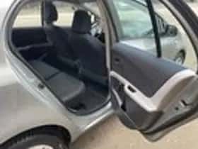 Toyota Yaris (2010) thumbnail 10