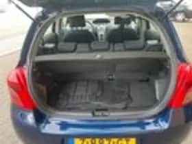 Toyota Yaris thumbnail 13