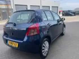 Toyota Yaris thumbnail 3