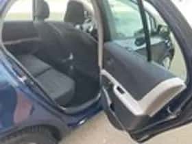 Toyota Yaris thumbnail 8