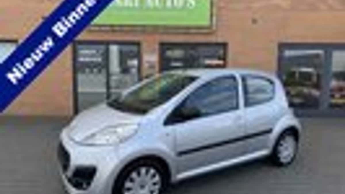 Peugeot 107 — foto 1