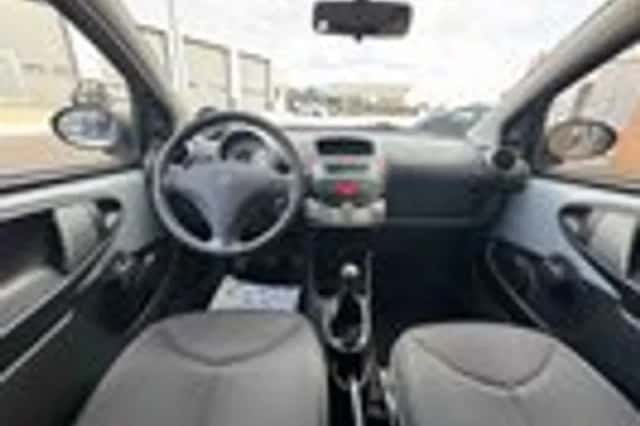 Peugeot 107 (2013) thumbnail 12