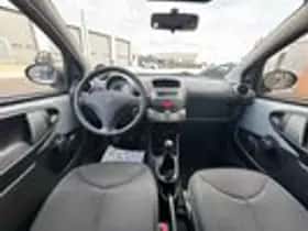 Peugeot 107 (2013) thumbnail 12