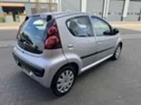 Peugeot 107 (2013) thumbnail 4