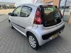 Peugeot 107 thumbnail 6