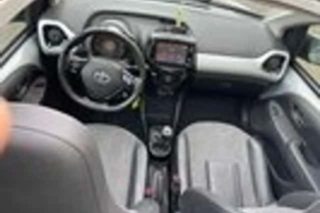 Toyota Aygo (2015) thumbnail 15