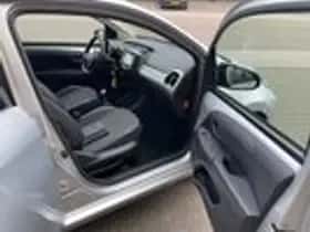 Toyota Aygo thumbnail 9