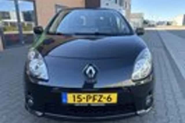 Renault Twingo (2011) thumbnail 2