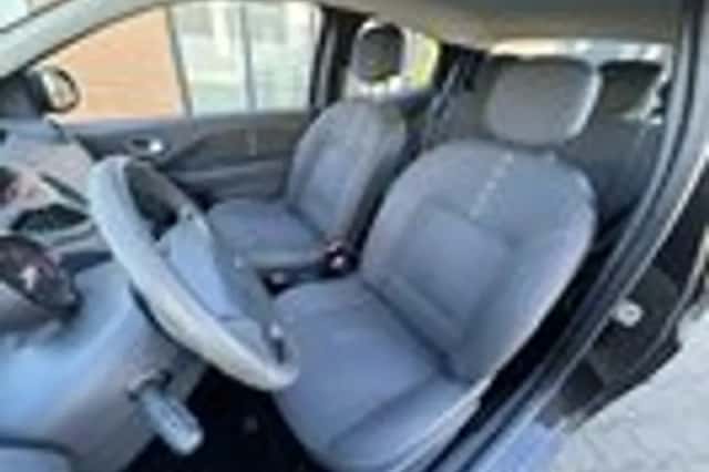 Renault Twingo (2011) thumbnail 8