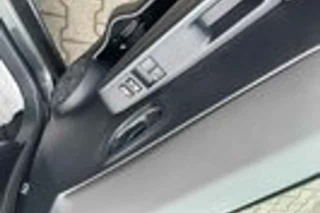 Toyota Yaris (2013) thumbnail 14