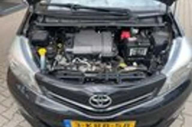 Toyota Yaris (2013) thumbnail 7