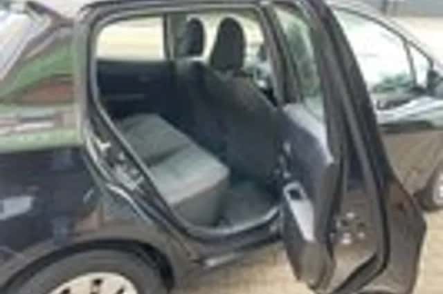 Toyota Yaris (2013) thumbnail 10