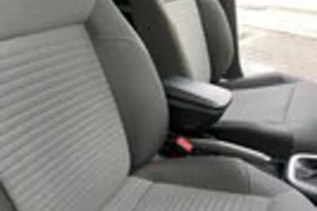 Volkswagen Polo (2010) thumbnail 18