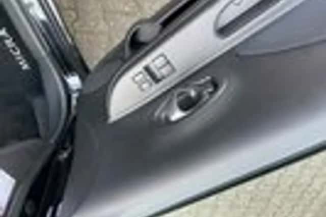 Nissan Micra (2011) thumbnail 13