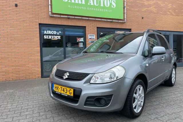 Suzuki SX4 (2010) thumbnail 1