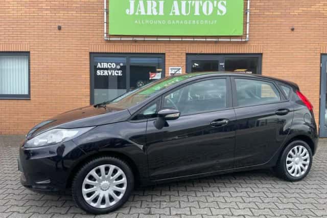 Ford Fiesta (2012) thumbnail 6