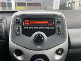 Peugeot 108 (2014) thumbnail 22