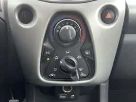 Peugeot 108 (2014) thumbnail 25