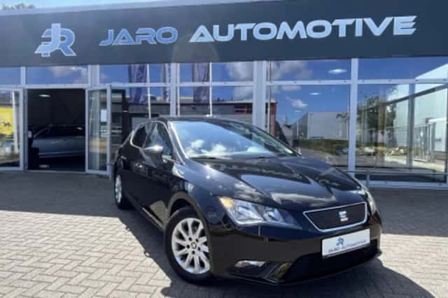 SEAT Leon (2016) thumbnail 3