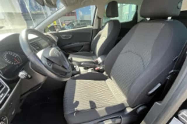 SEAT Leon (2016) thumbnail 4