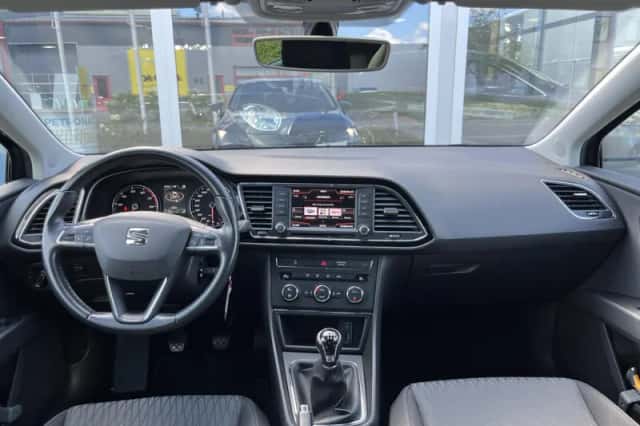SEAT Leon (2016) thumbnail 5