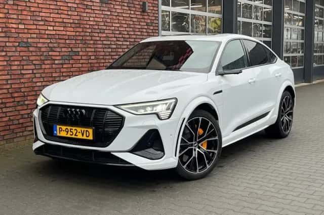 Audi e-tron (2020) thumbnail 1