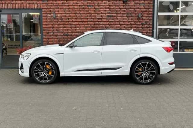 Audi e-tron (2020) thumbnail 2