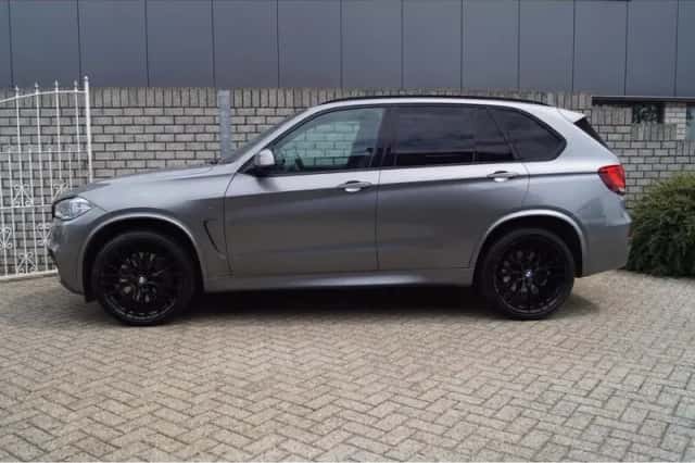 BMW X5 (2018) thumbnail 3
