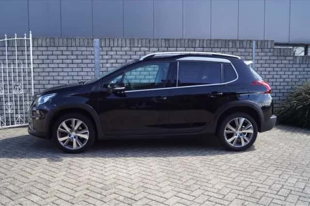 Peugeot 2008 (2019) thumbnail 2