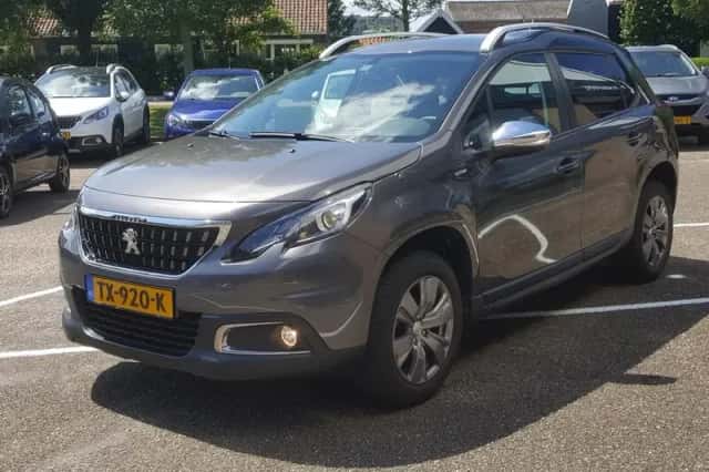 Peugeot 2008 (2018) thumbnail 6