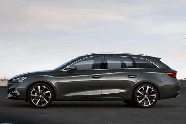 SEAT Leon (2022) thumbnail 2