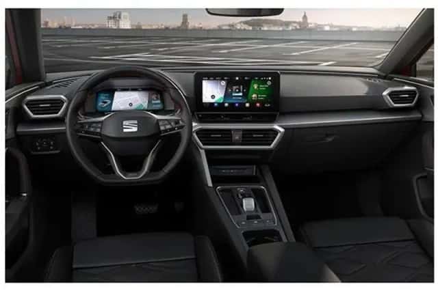 SEAT Leon (2022) thumbnail 3