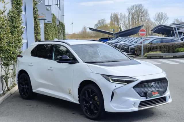 Subaru Solterra (2023) thumbnail 4