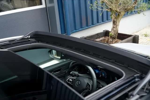 Volkswagen Golf (2021) thumbnail 2