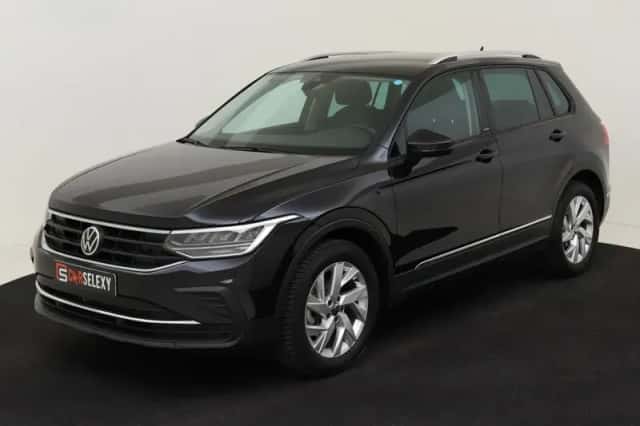 Volkswagen Tiguan (2022) thumbnail 1