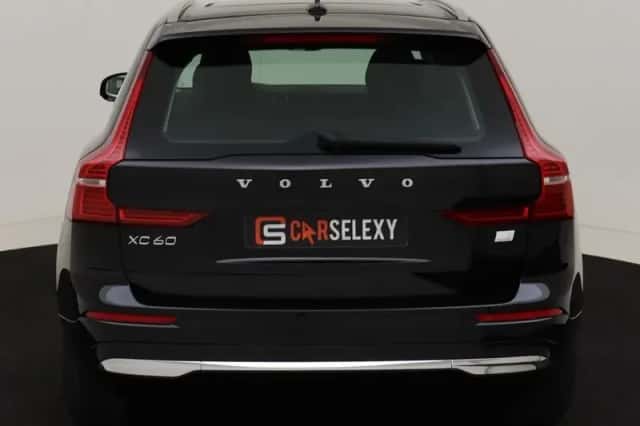 Volvo XC60 (2021) thumbnail 6