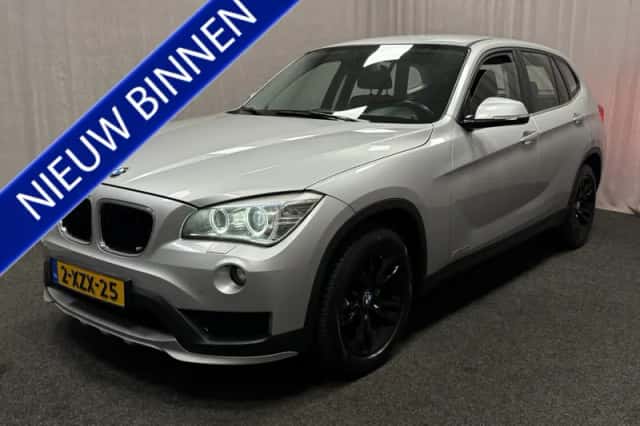 BMW X1 (2014) thumbnail 2