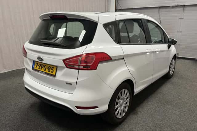 Ford B-Max (2015) thumbnail 5