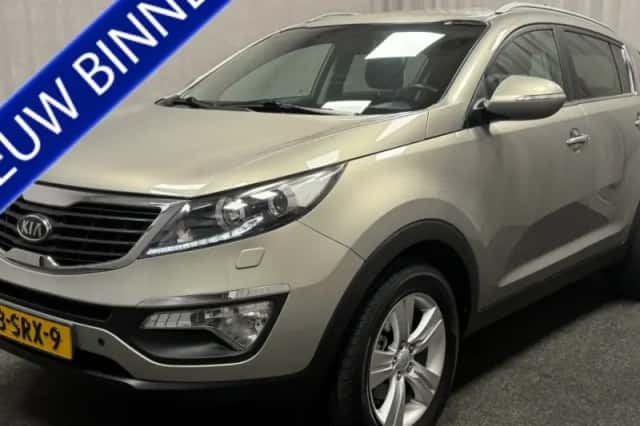 Kia Sportage (2012) thumbnail 1